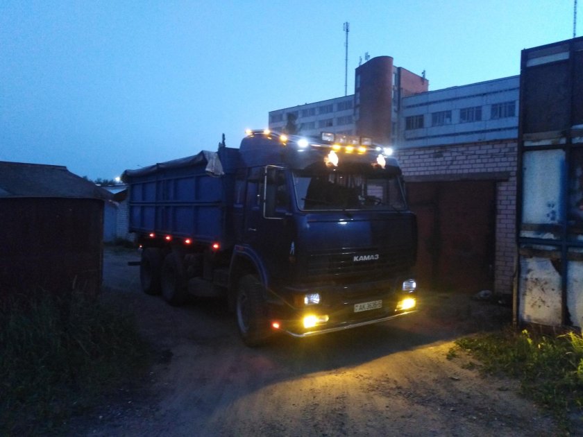 КАМАЗ 55102 колхозник
