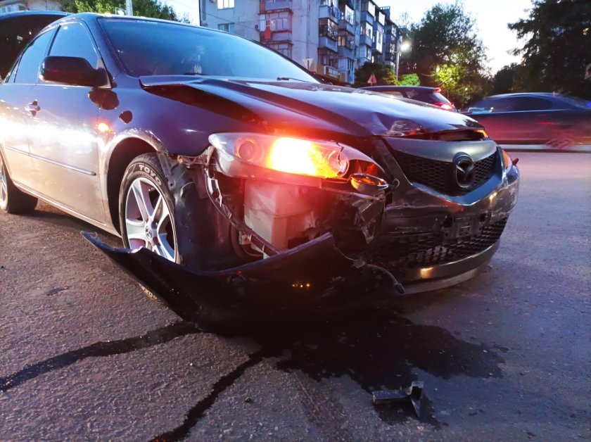 Разбитая Мазда 6 gg