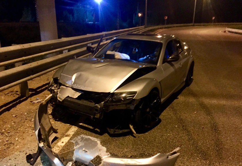 Разбитая Мазда рх7