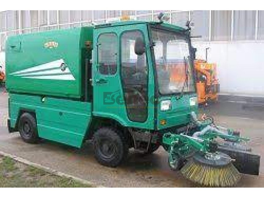 Коммунальная вакуумная тротуароуборочная машина МК-1500м2