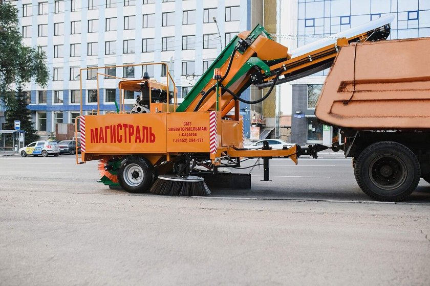 Подметально-уборочная машина Пума