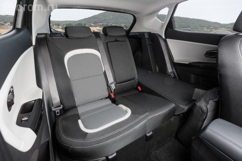 Kia Ceed 1 салон задний ряд