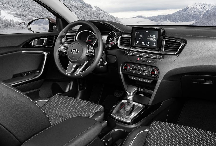 Kia Ceed 2022 салон