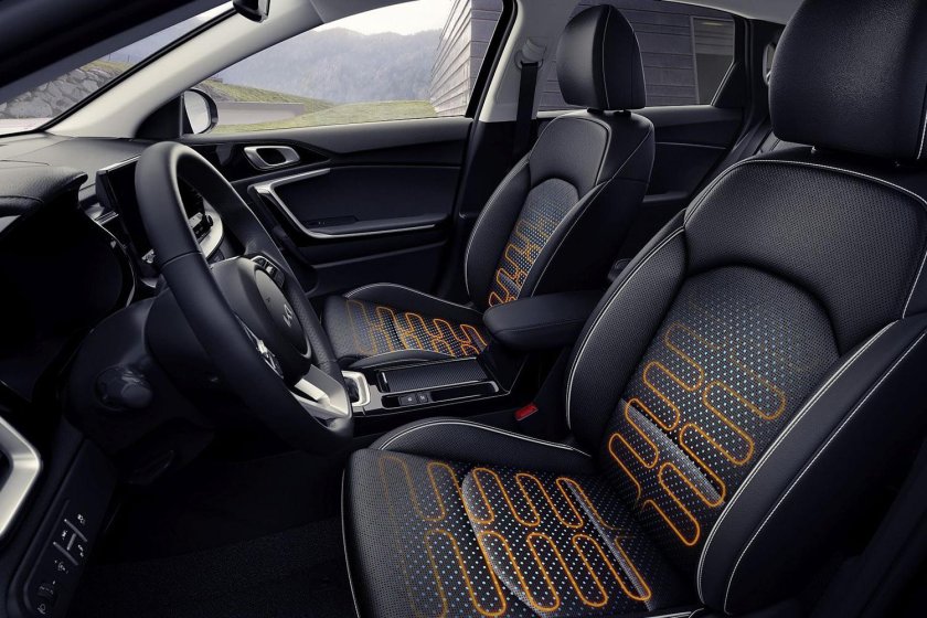 Kia Ceed SW 2021 салон