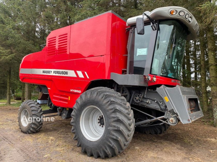 Комбайн Massey Ferguson ideal