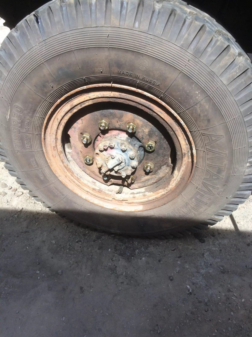 Колесо ЗИЛ 130 на 8 шпилек