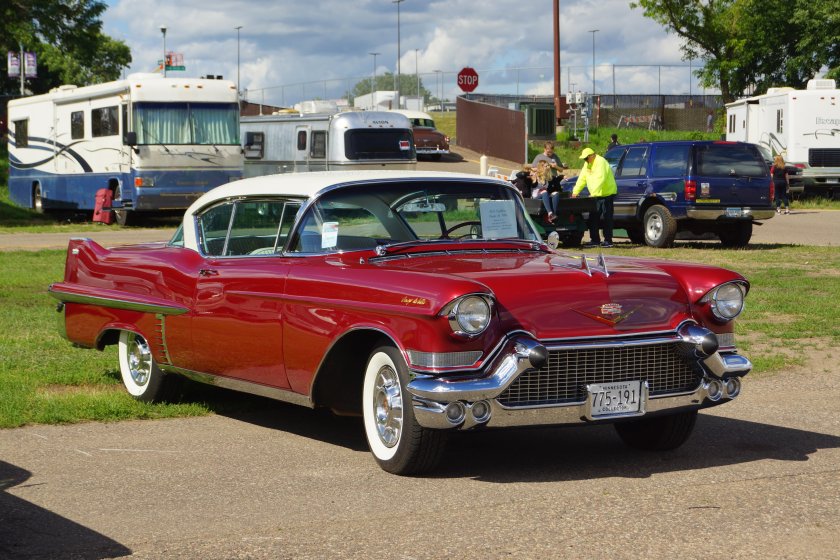 Кадиллак Девиль 1957