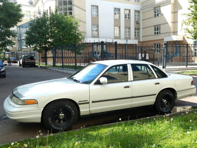 Crown Victoria 1992