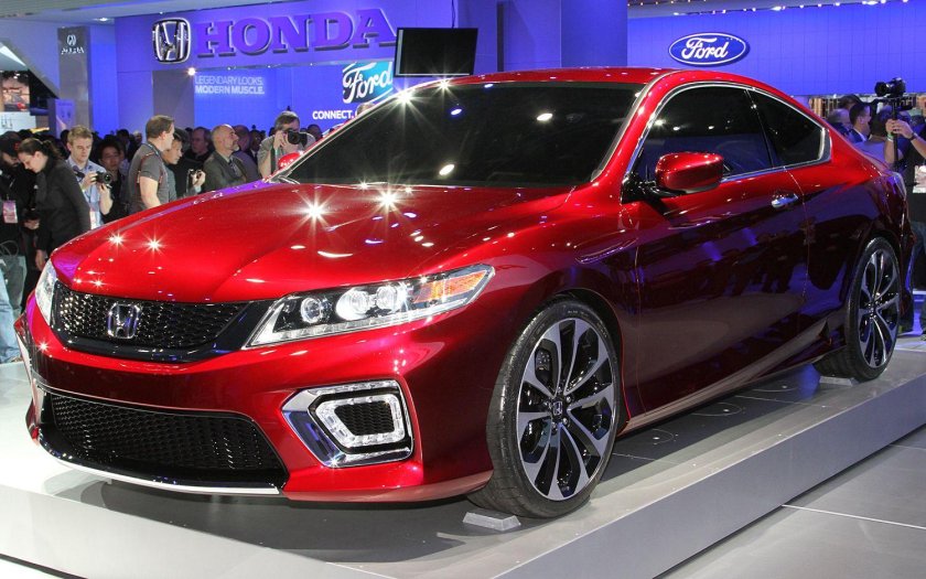 Honda Accord 2017 красный