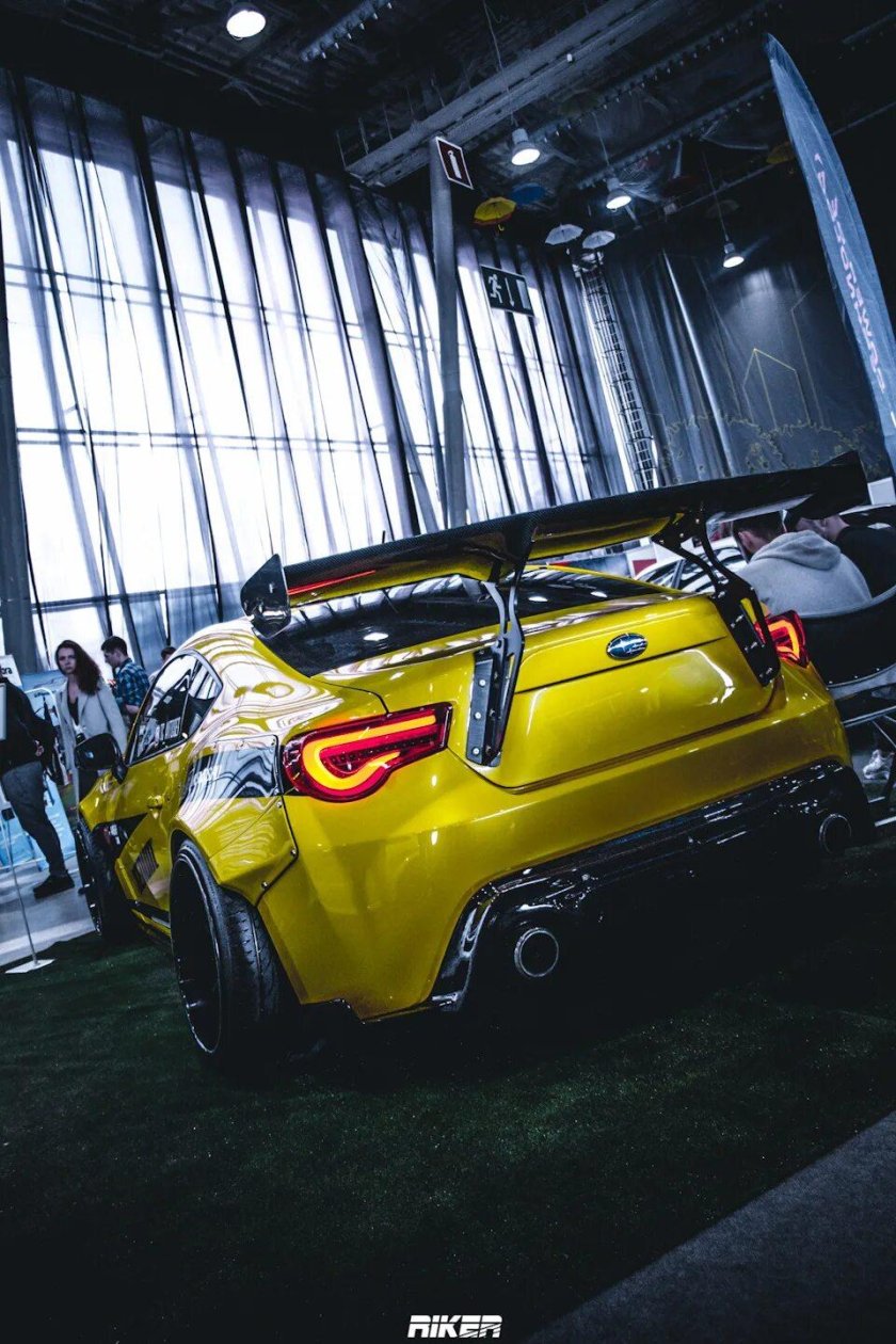 Субару спорткар