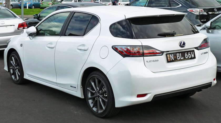 Lexus ct200h