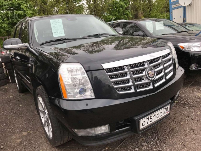 Cadillac Escalade 2011 года