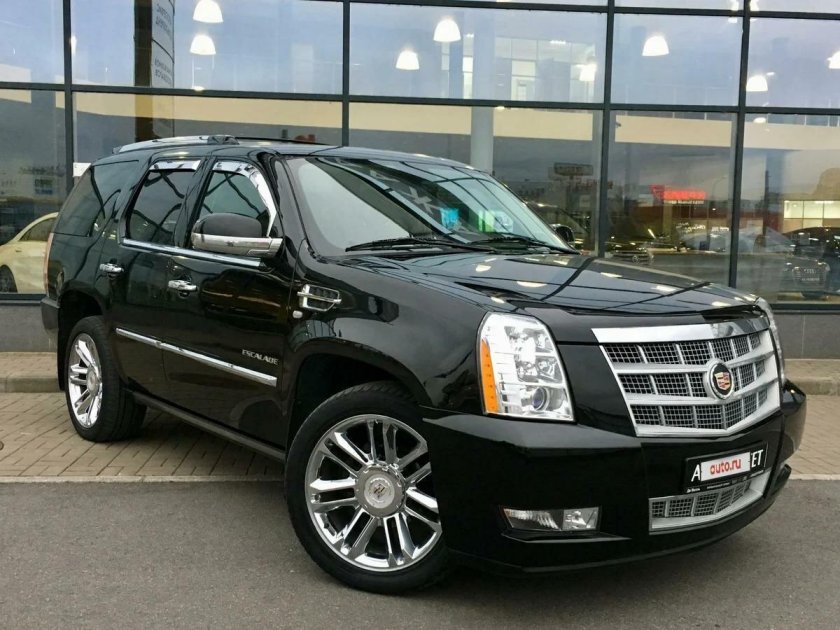 Кадиллак Эскалейд III