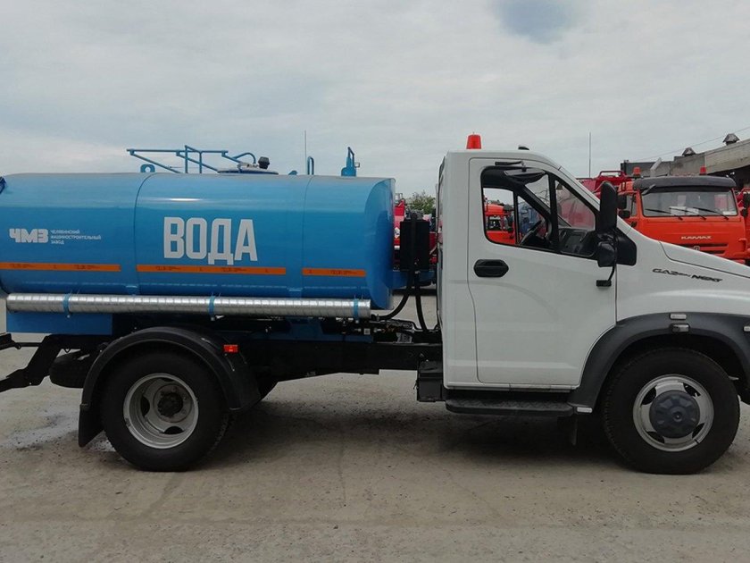 Газон Некст молоковоз