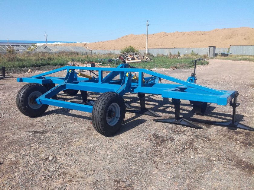 Глубокорыхлитель прицепной