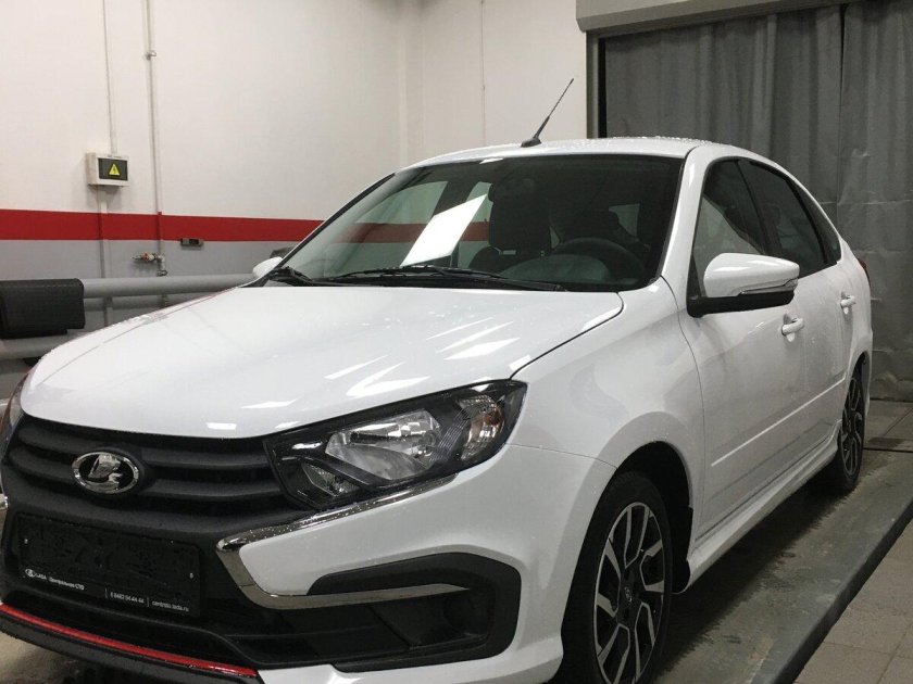 Лада Гранта драйв Актив 2023 белая