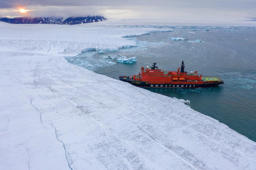 Корабль ледокол 50 лет Победы
