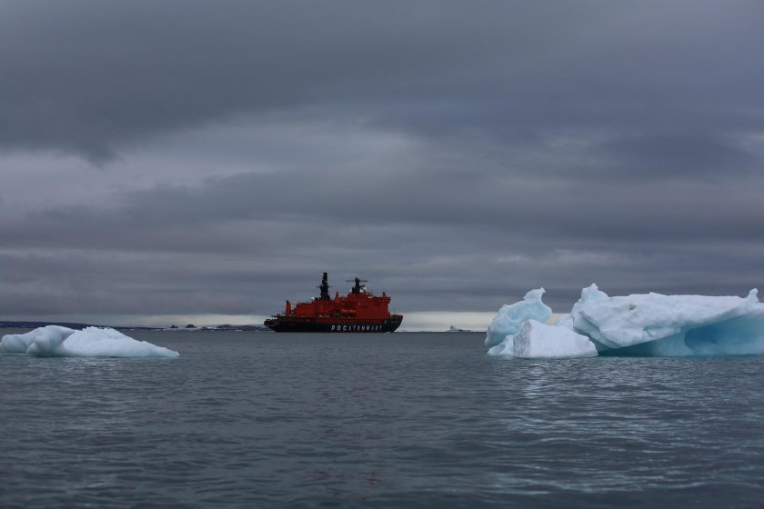 Земля Франца Иосифа ледокол