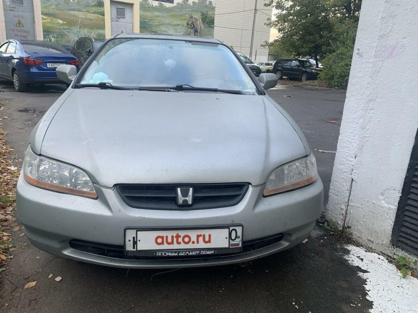 Хонда 2000 года