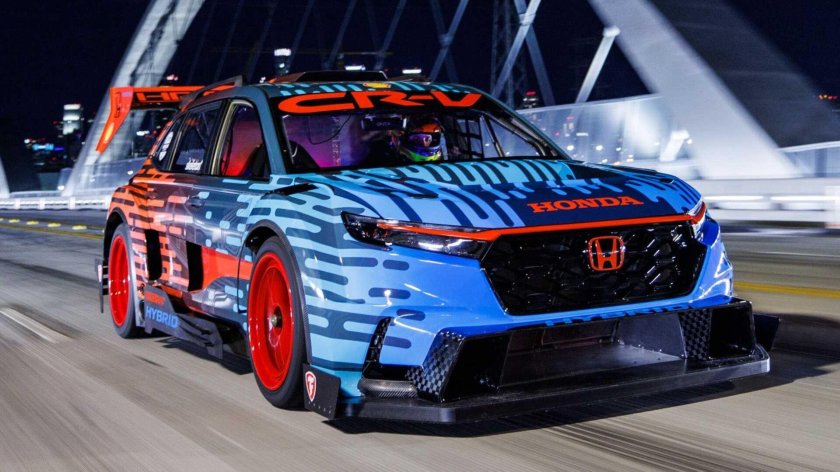 Honda CR-V Hybrid Racer
