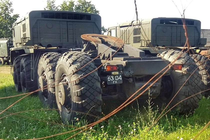 МАЗ-537 седельный тягач-тяжеловоз