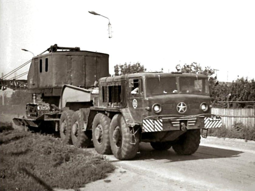 МАЗ 537 С тралом