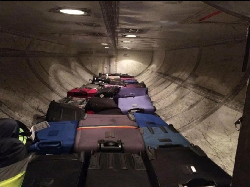 Багажное отделение самолета