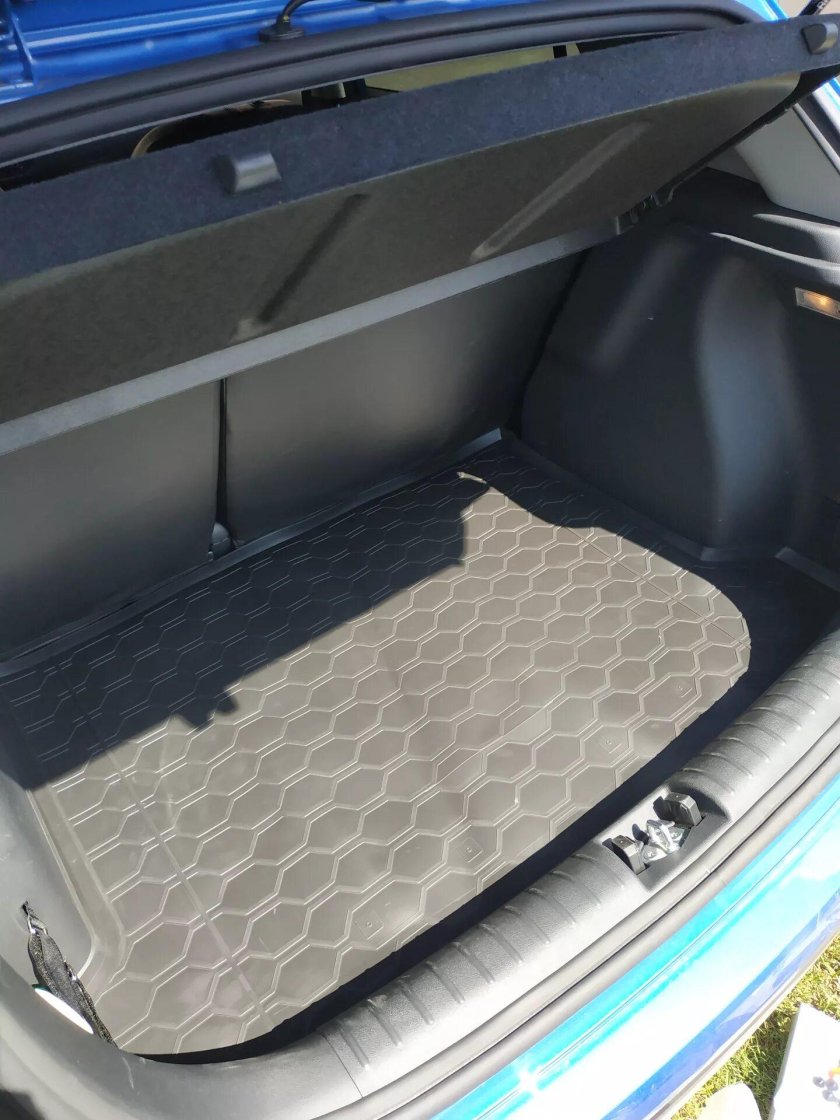 Киа x line багажник