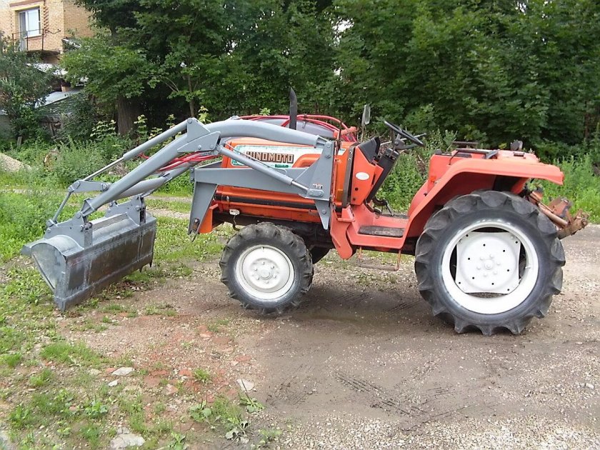 Мини-трактор Hinomoto e2304, 2003