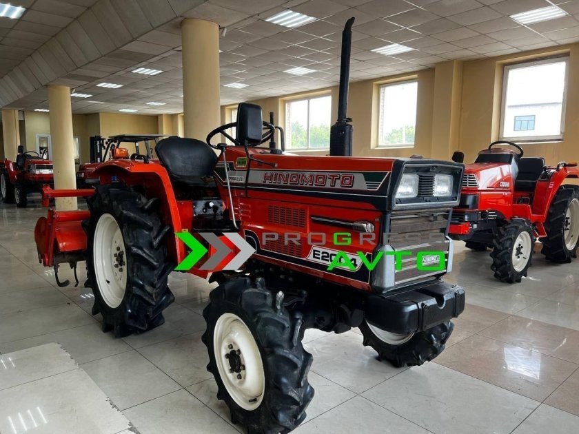 Мини-трактор Hinomoto e2304, 2003