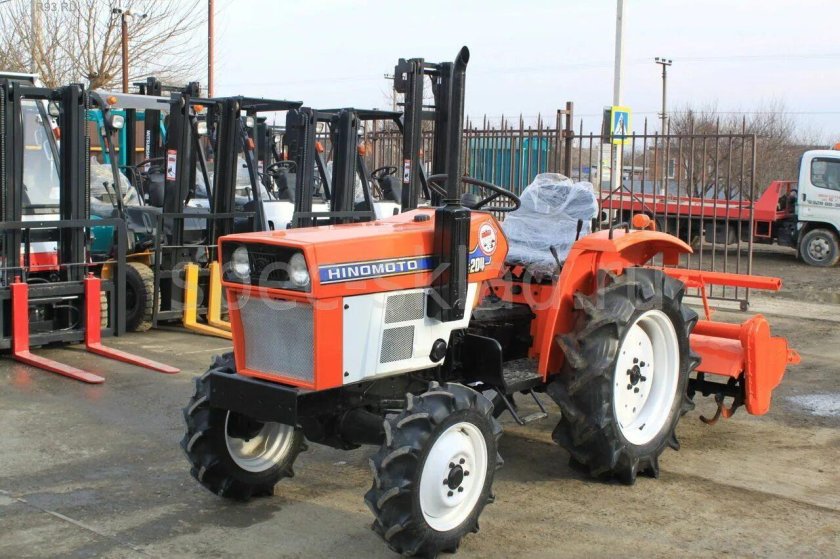 Японский трактор Хиномото