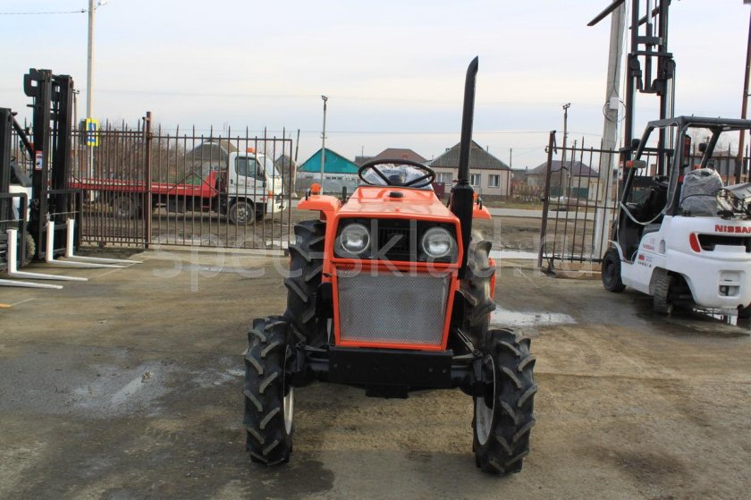 Японский минитрактор Хиномото