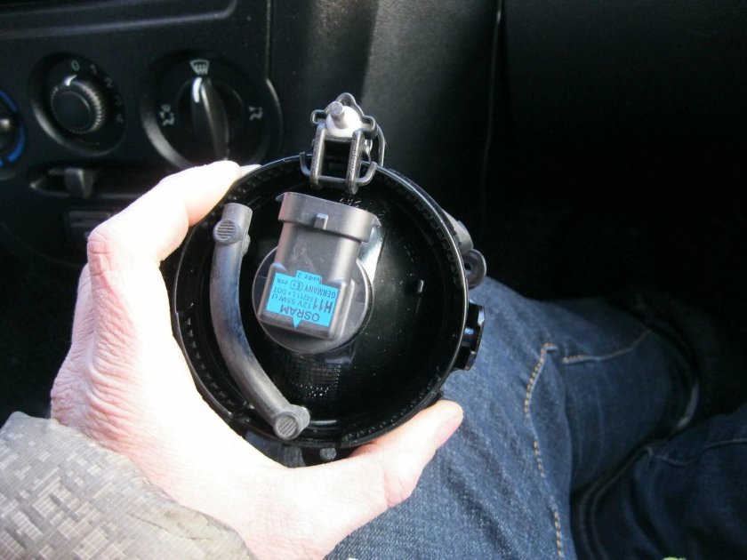 Крепление туманок Лада Гранта