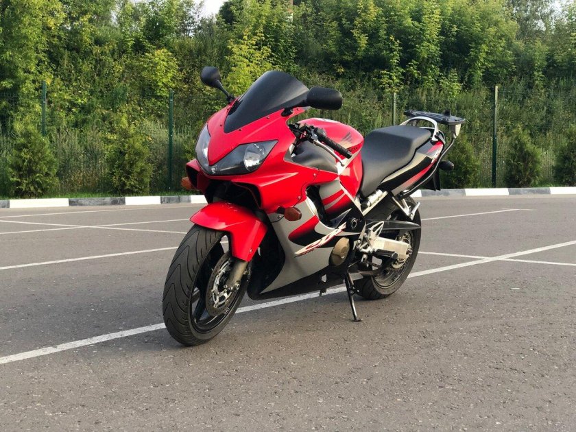 Хонда СБР ф4 ай