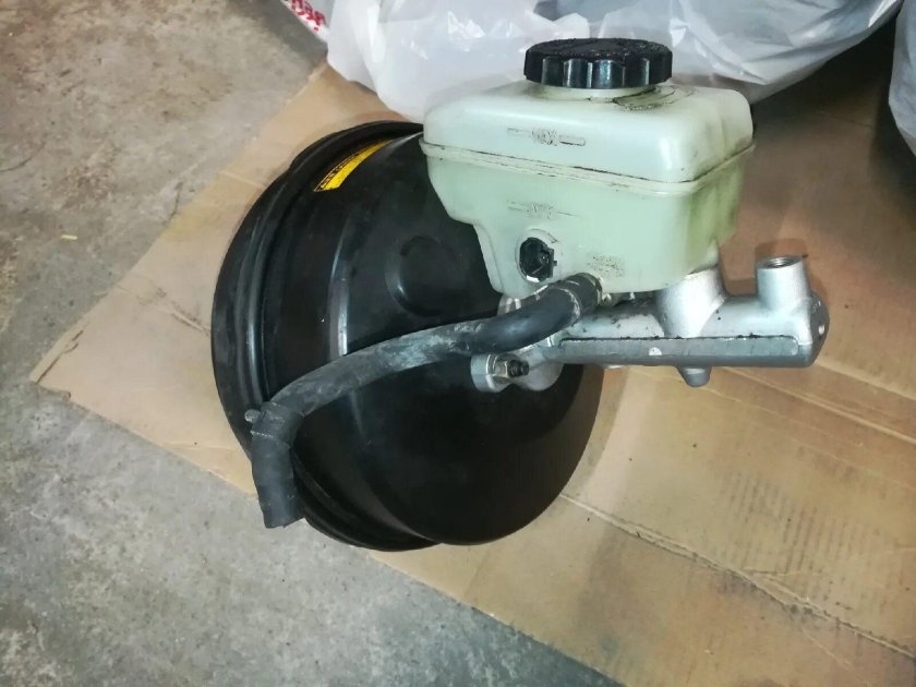 Вакуумный усилитель тормозов Тойота Цельсиор