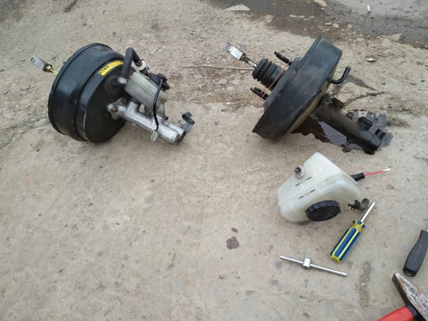 Вакуумный усилитель тормозов jzx100