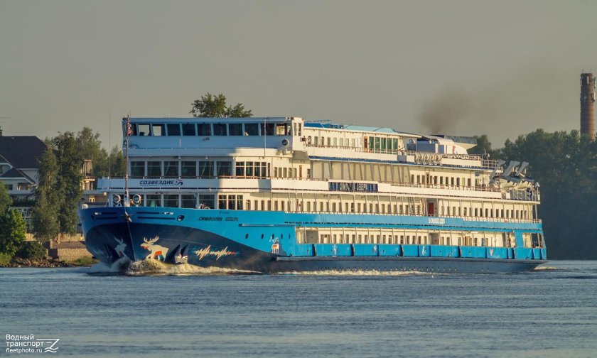 Симфония севера теплоход