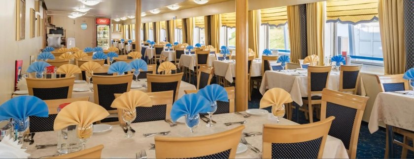 Георгий Чичерин теплоход