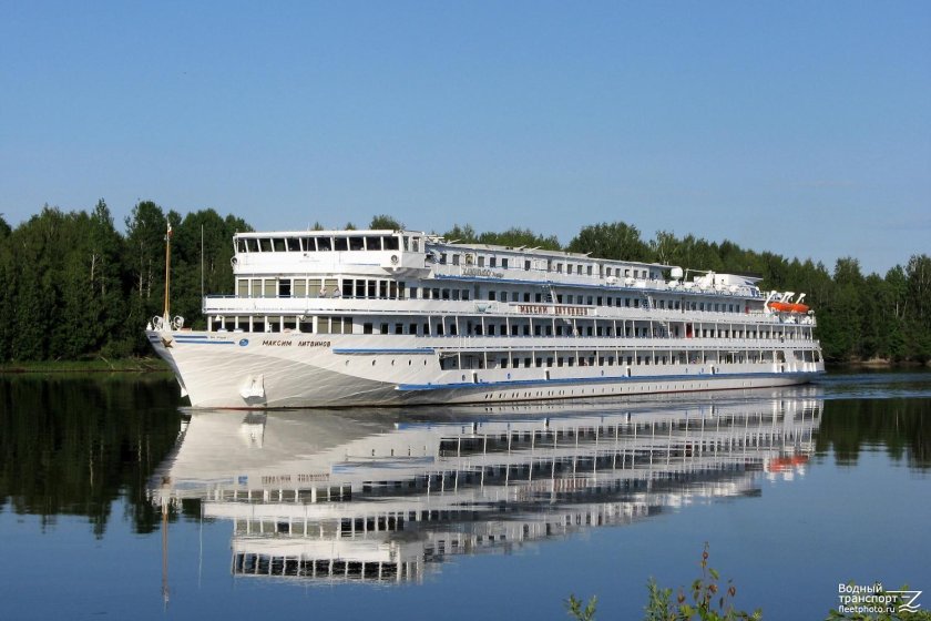 Максим Литвинов теплоход