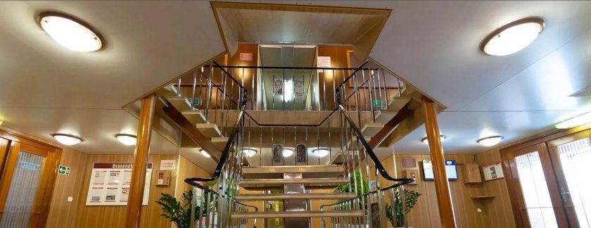 Леонид Соболев теплоход