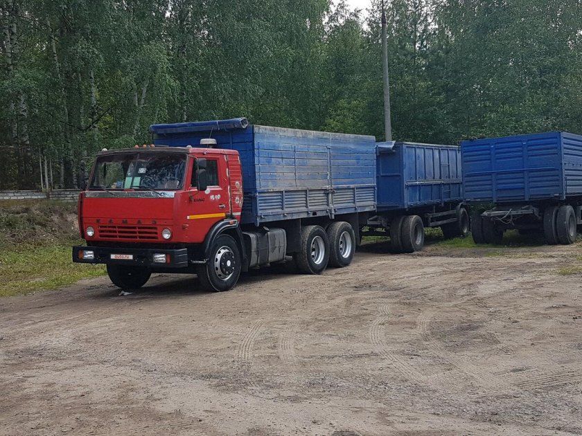 КАМАЗ 5320 бортовой с прицепом