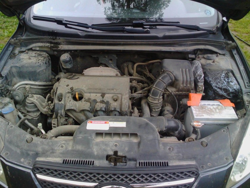 Kia Ceed 2008 под капотом