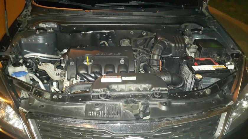 Ceed Kia 2010 подкапотное