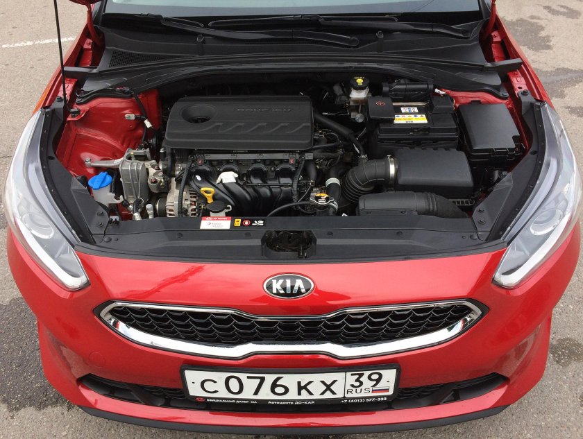 Киа СИД подкапотное