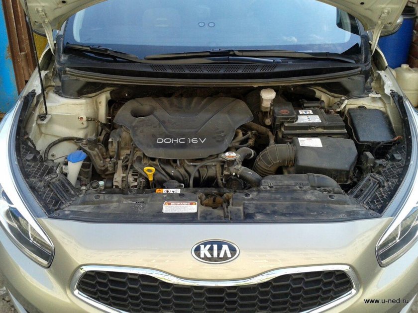 Kia Ceed 2013 под капотом