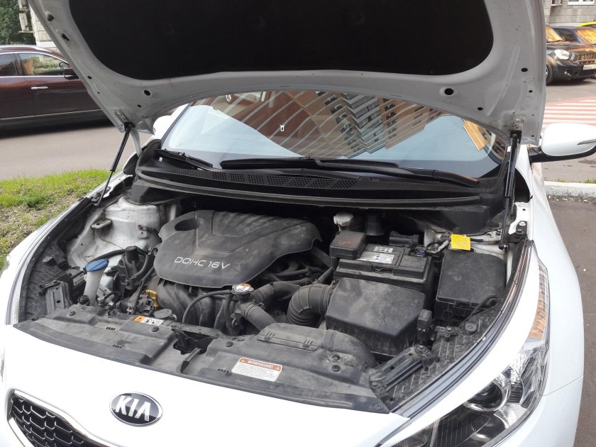 Капот Киа СИД 2013