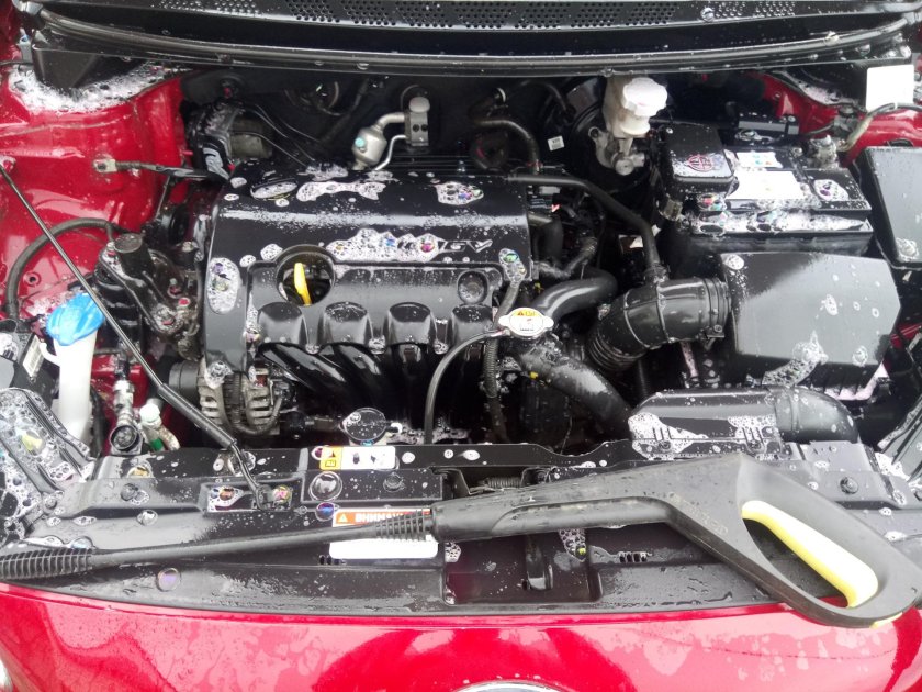 Kia Ceed 2008 подкапотка