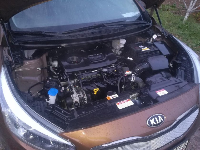 Kia Ceed 2016 подкапотное