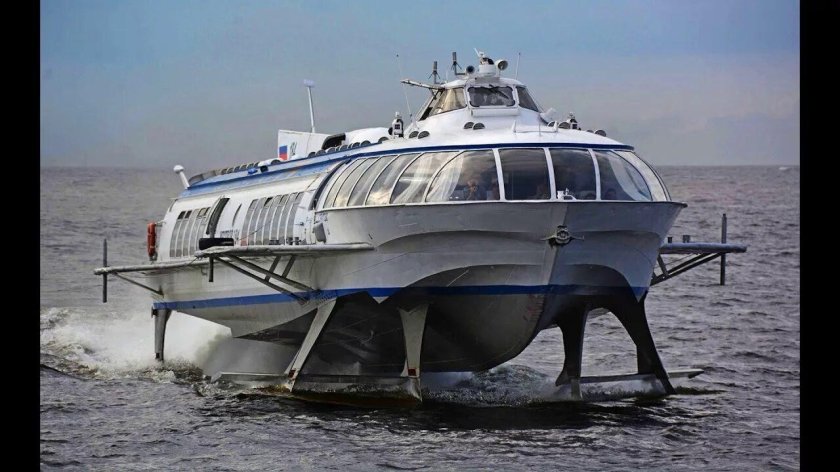 Речной катер Метеор