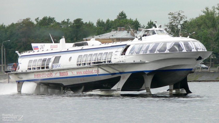 Метеор теплоход